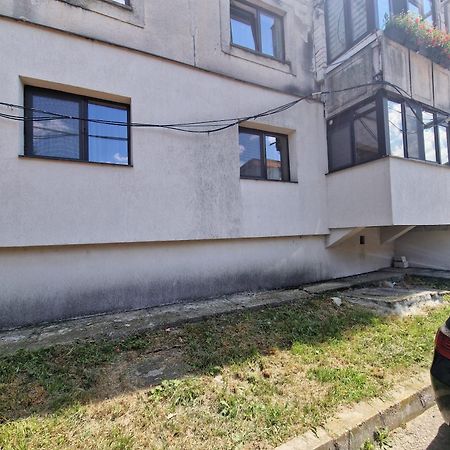 Apartament Iulius 4 Curtea De Arges Ngoại thất bức ảnh
