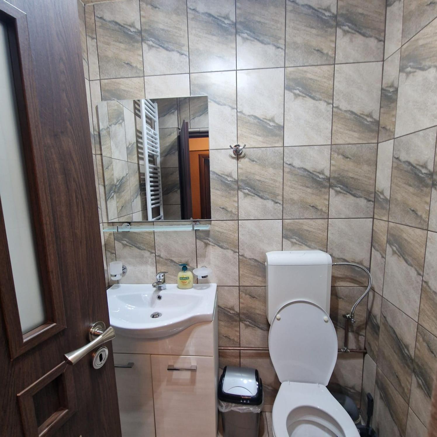 Apartament Iulius 4 Curtea De Arges Ngoại thất bức ảnh