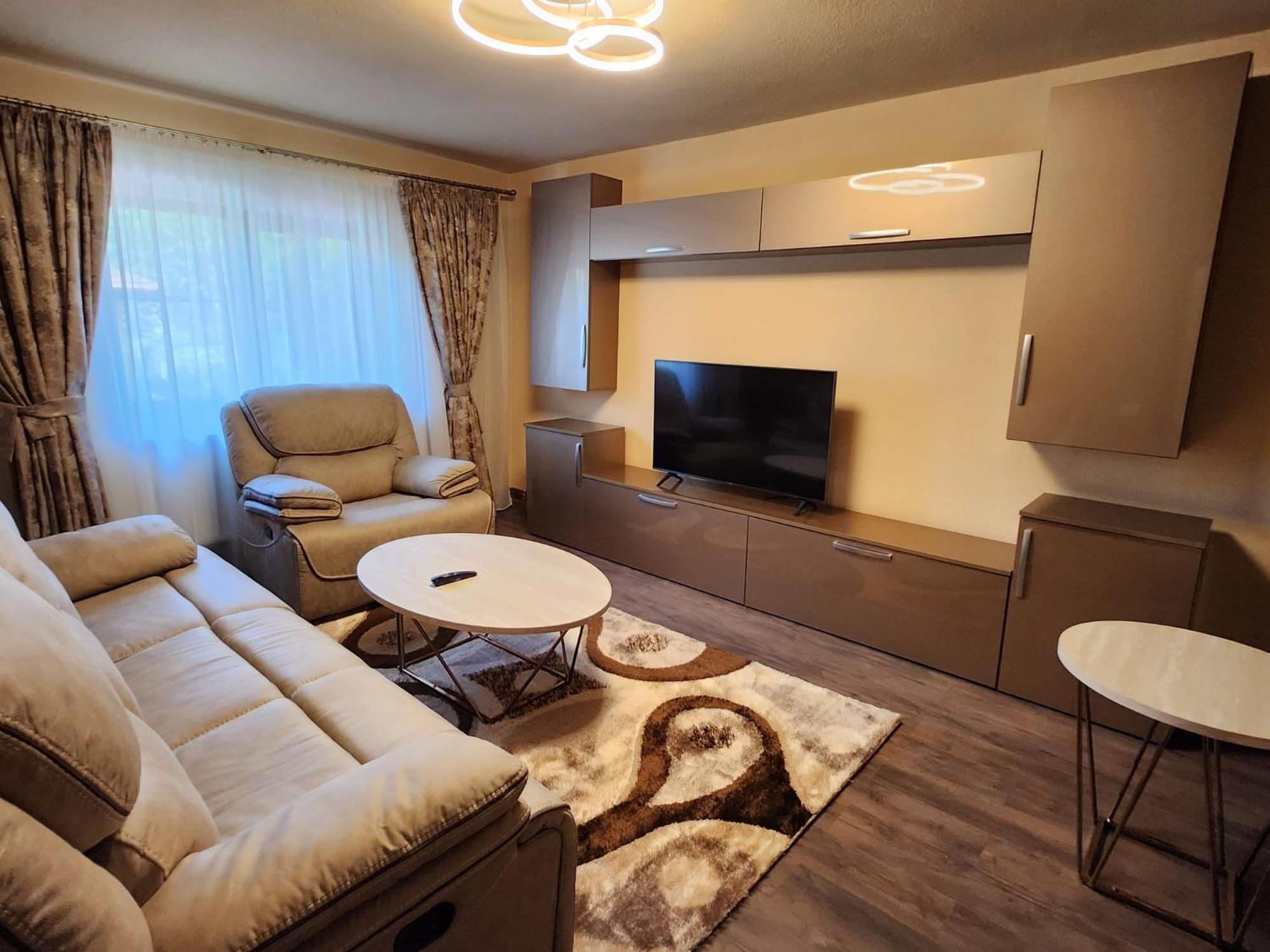Apartament Iulius 4 Curtea De Arges Ngoại thất bức ảnh
